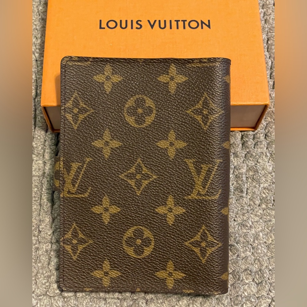 LV Monogram agenda - Picture 4 of 11